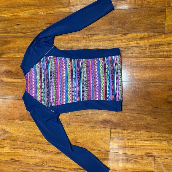 Title Nine Women’s Large Swim Rashguard - Picture 3 of 3